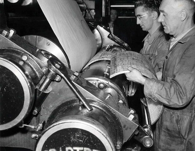 The man in the foreground is holding
a rounded printing plate. Plates like this were provided by companies such as
Western Newspaper Union to many smaller newspapers.